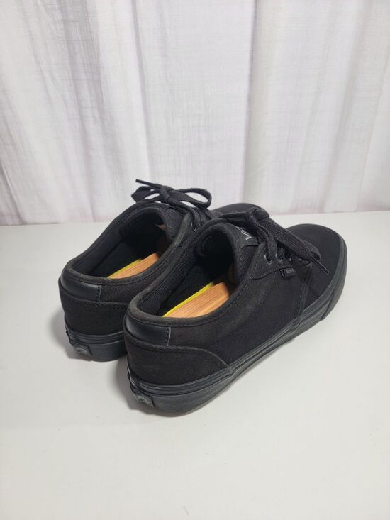 Vans Chukka Low Men’s Skate Shoes All Black US Size 8.5 Blackout Skateboard main image 8